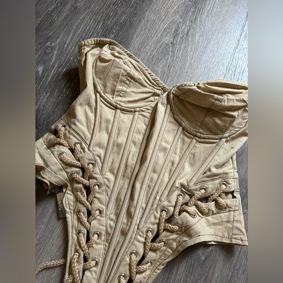 Corset lace up top super trendy - Picture 3 of 8
